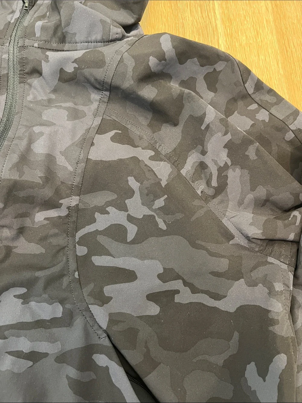 lululemon athletica lightweight hooded